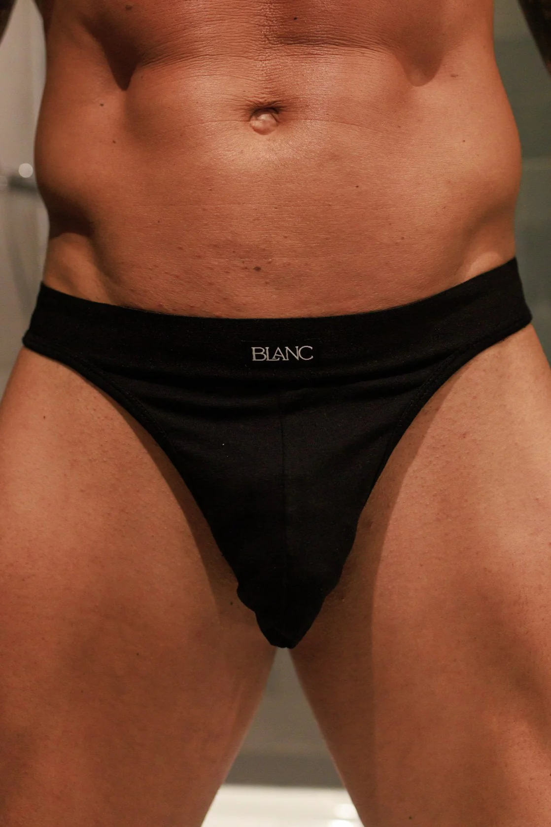 HOBART V THONG - BLACK - Image 3