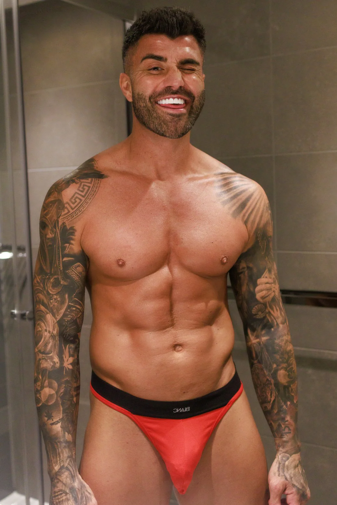 HOBART V THONG - RED